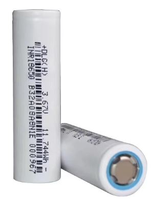 Pilha Recarregável 3,6V 3200mAh (ICR18650)