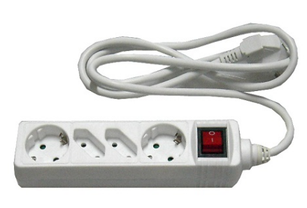 Extensão Quadrupla 2 s/ + 2 c/ Terra c/ Interruptor (1,5 mts)